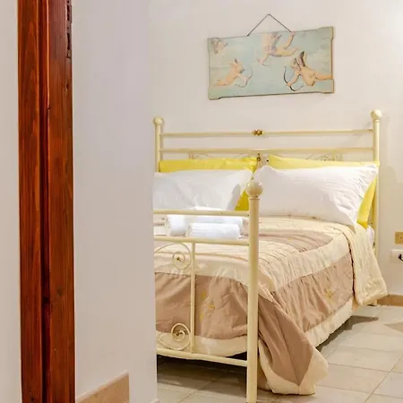 Trullo Del Leccio Da Madia Vakantiehuis *