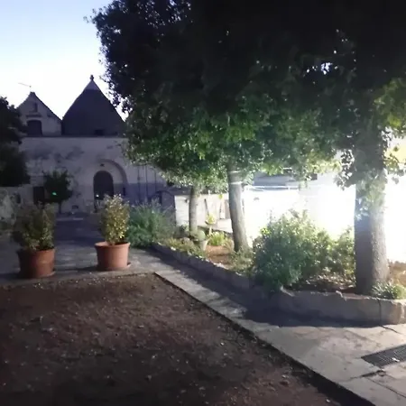 Trullo Del Leccio Da Madia *