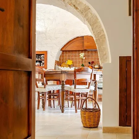 Trullo Del Leccio Da Madia Vakantiehuis *