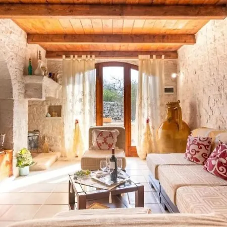 Trullo Del Leccio Da Madia * Locorotondo