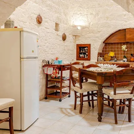 Trullo Del Leccio Da Madia Vakantiehuis Locorotondo