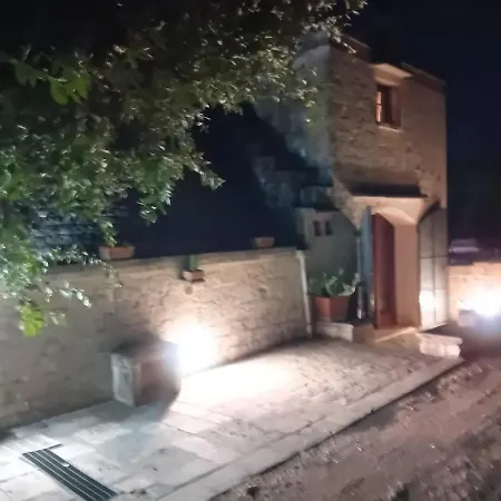Trullo Del Leccio Da Madia Сasa de vacaciones Locorotondo